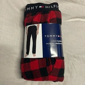 Tommy Hilfiger 2 Pack Flannel Pants Size Medium for Men red plaid black flags